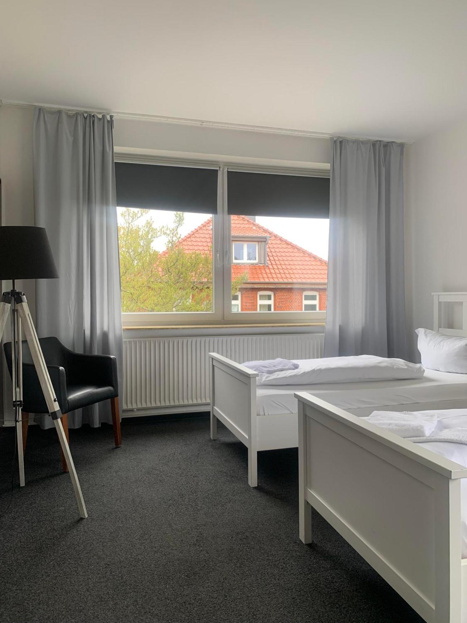 Hotel Calenberger Hof Wennigsen Exterior photo